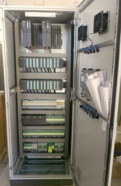  PLC控制柜 